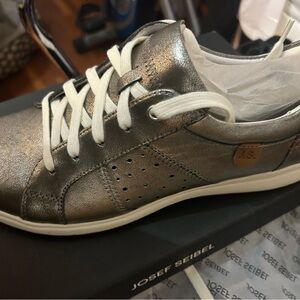 Josef Seibel Women's Metallic Silver Athletic Shoes